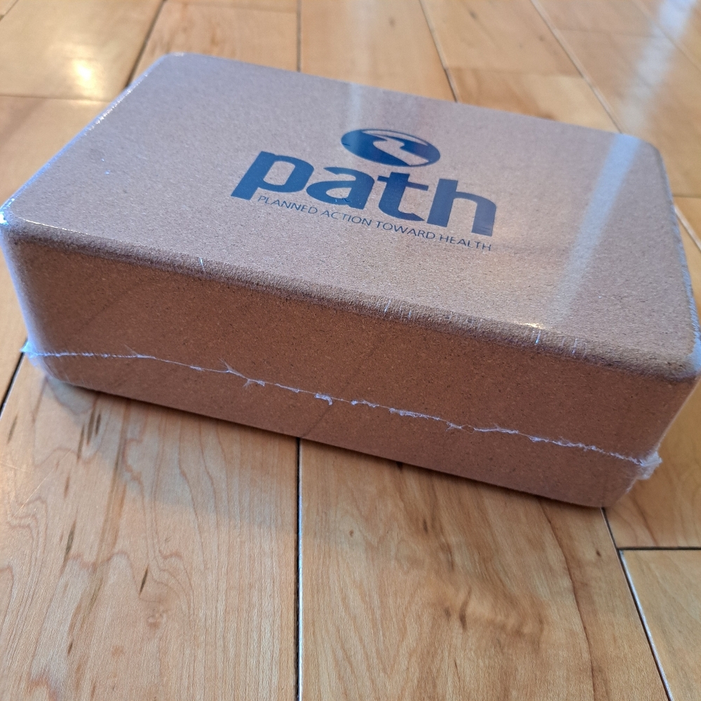 NEW Cork Yoga Block 9"x 6"x 3" w/ Comfortable Edge - Picture 3 of 7